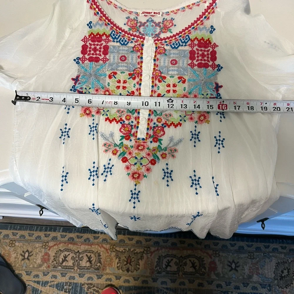 Johnny Was White Embroidered Floral Tunic with Multi-Color Accents - Picture 6 of 7